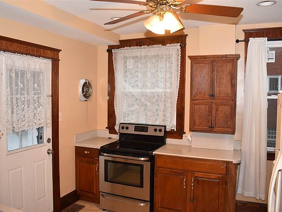 5th image of 2707 Rosina Ave
