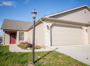 320 S Pumpkin Ridge Ct, Columbia City, IN