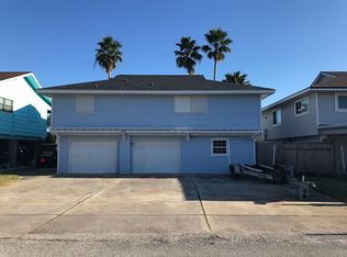 1099 Redfish St, Bayou Vista, TX 77563