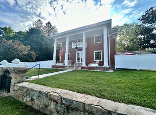 9372 S State Route 20, Pipestem, WV 25979
