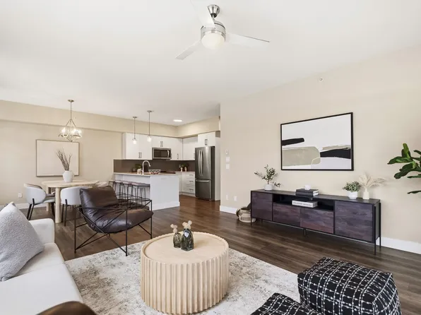 3090 Burtch Rd #313, Kelowna, BC V1W 5G9