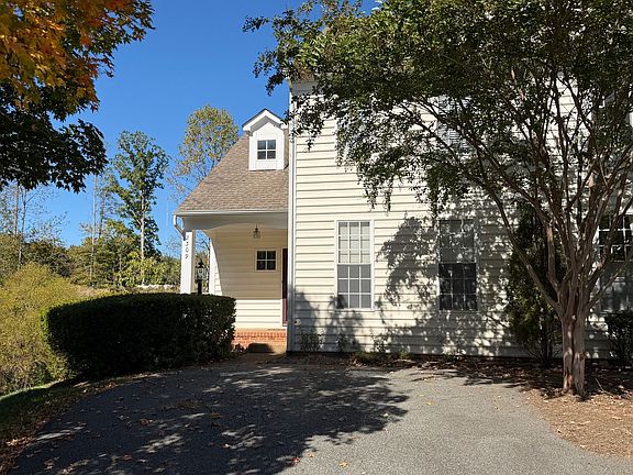 2nd image of 2309 Ravenswood Ct