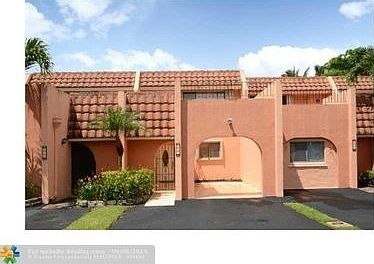 For Sale: 253 Jacaranda Dr # 32, Plantation, FL 33324