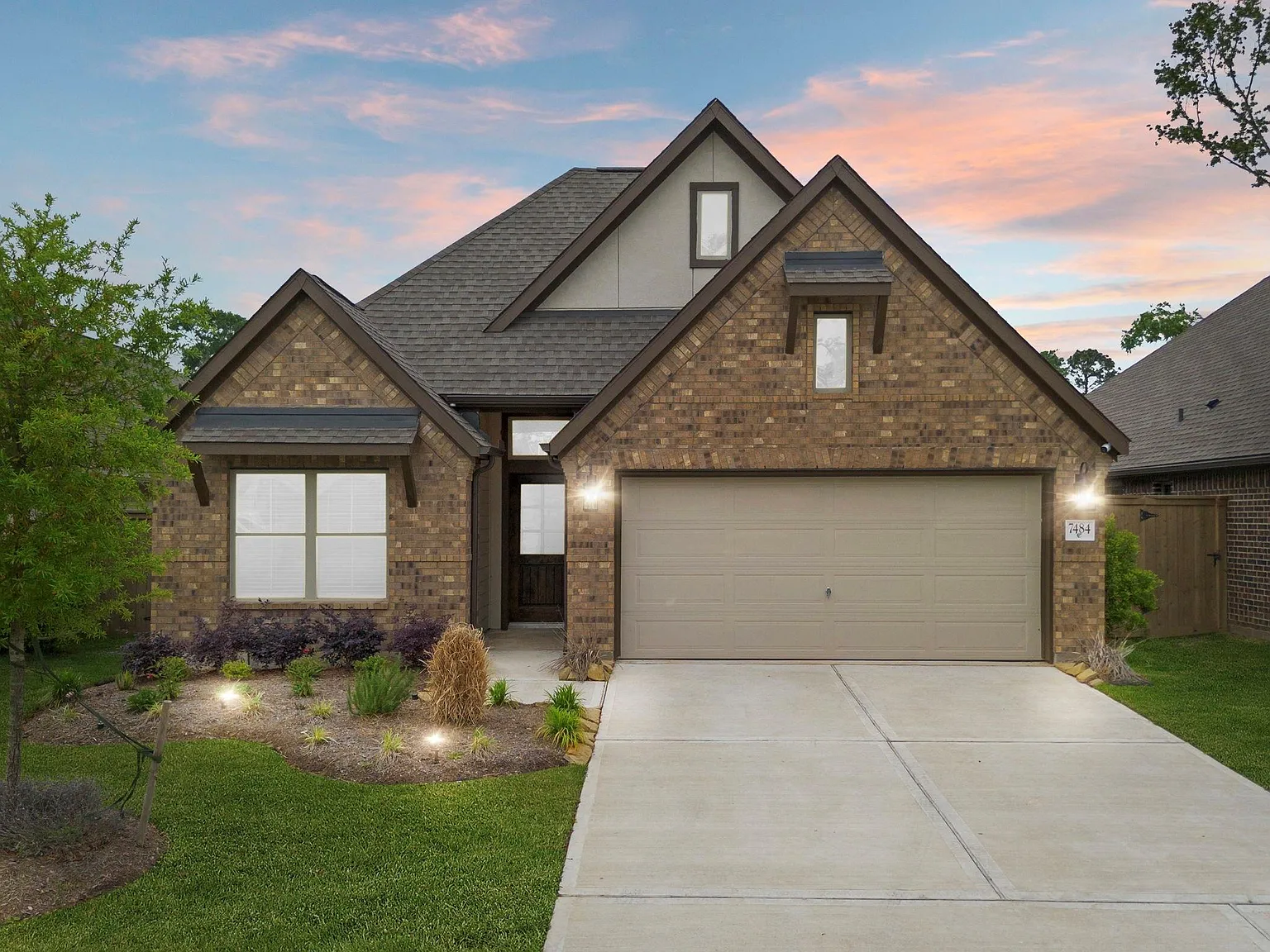 3 bed, 3.0 bath, 2071 sqft, $2,900 — Photo 1