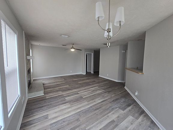3rd image of 6821 Willowbrook Dr APT 9