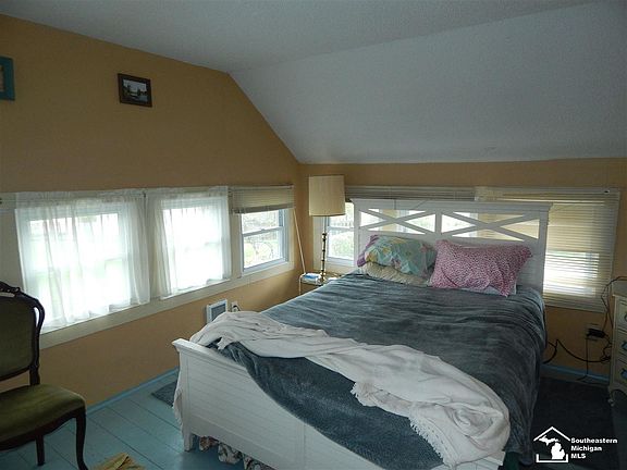 3rd image of 4562 N 1st St