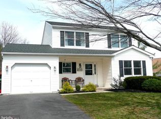 104 Centennial Dr, Richlandtown, PA 18955