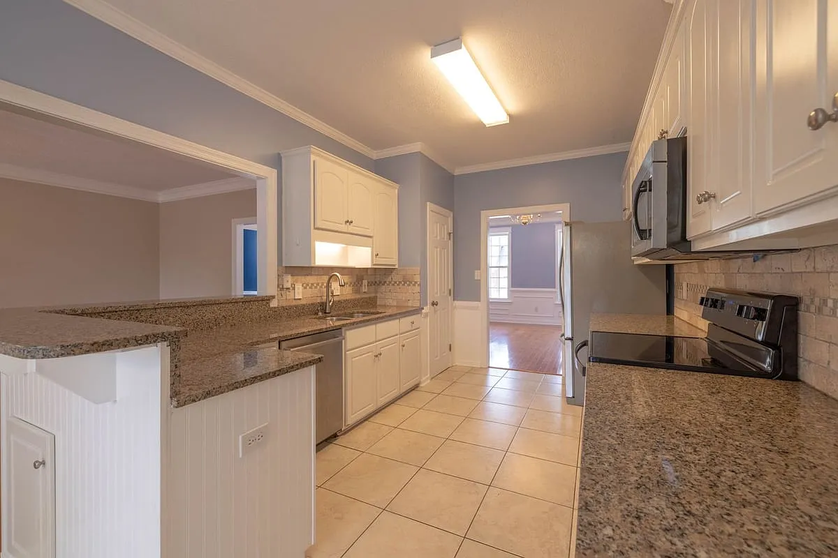 Building Photo - 4525 Glastonbury Dr