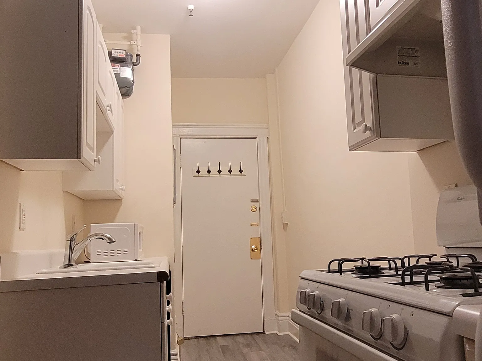 Studio, 350 sqft, $2,150 — Photo 2