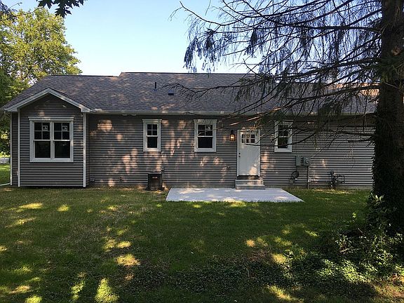 West side w concrete patio