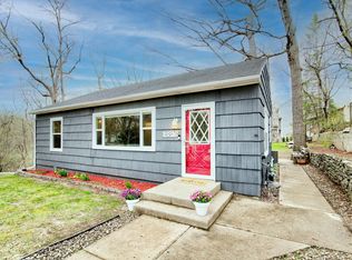 18816 Chestnut Ln, Minnetonka, MN 55345