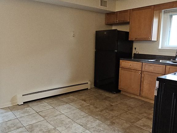 4th image of 9418 Lawrence Ct APT C