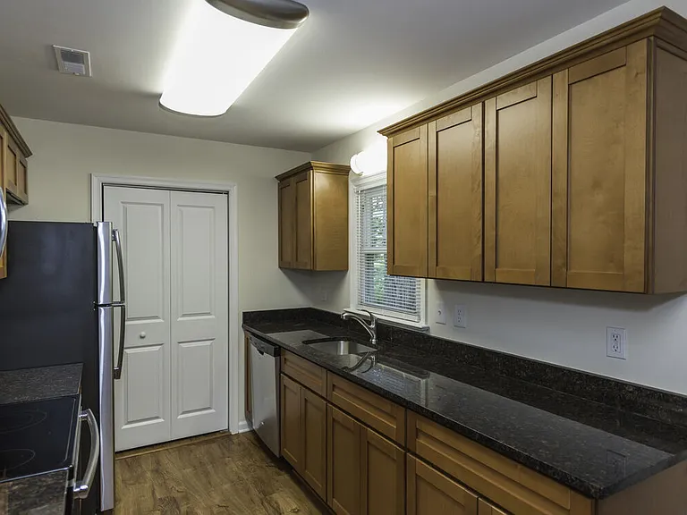 Fox Chase Apartments — Photo 6