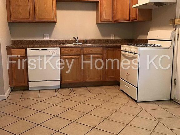 5th image of 7214 E 112th St