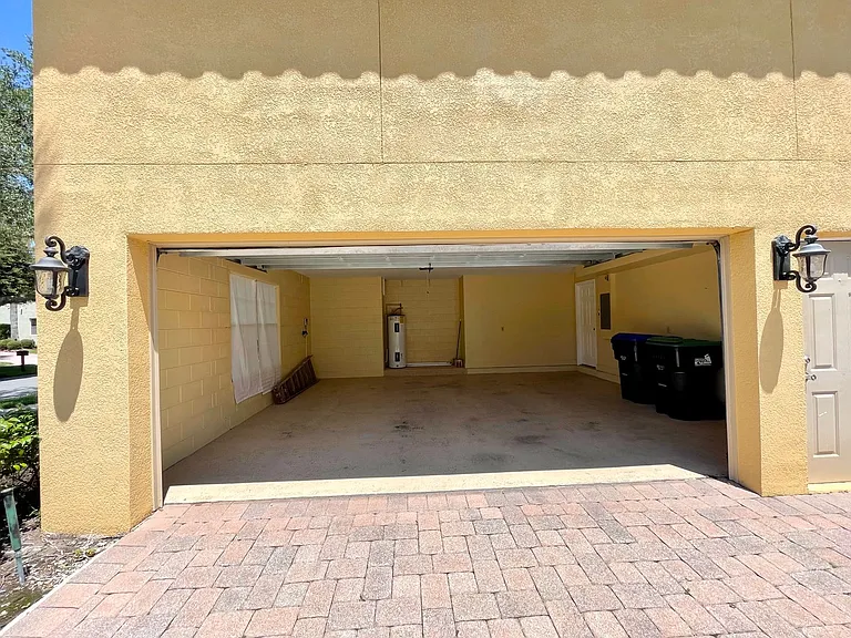 1349 Whitney Isles Dr — Photo 31