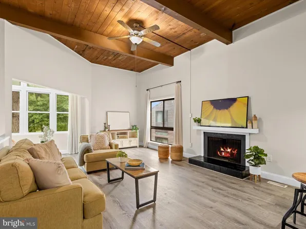 438 Ocean Pkwy #4, Ocean Pines, MD 21811