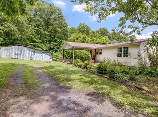 189 Mink Farm Rd, Leicester, NC 28748