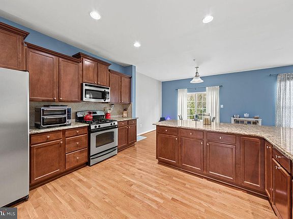 3rd image of 29273 Superior Cir