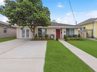 3813 Lake Villa Dr, Metairie, LA 70002