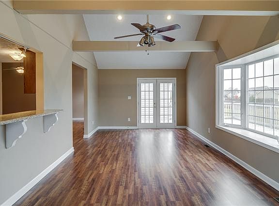 5th image of 3889 Gaine Dr