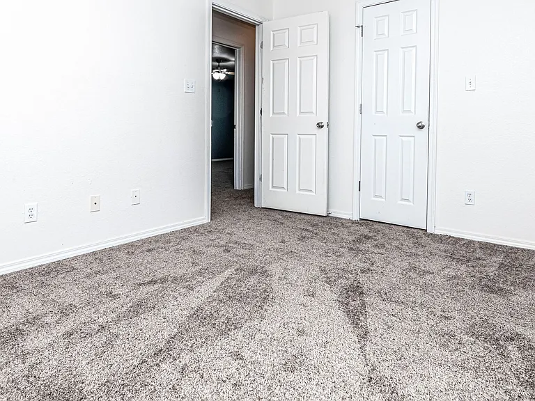 912 Whitetail Ct — Photo 15