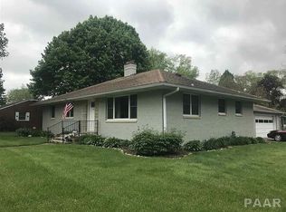 321 N James St, Tremont, IL 61568