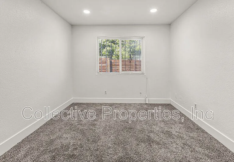 3965 Logan Ave #1 — Photo 11