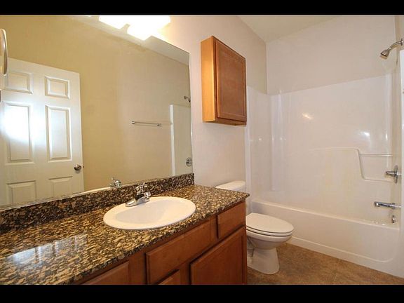4th image of 1460 Bentley Cir #1460