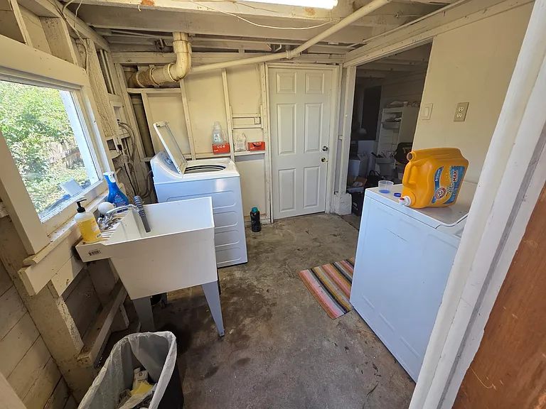 1401 Lang St — Photo 14
