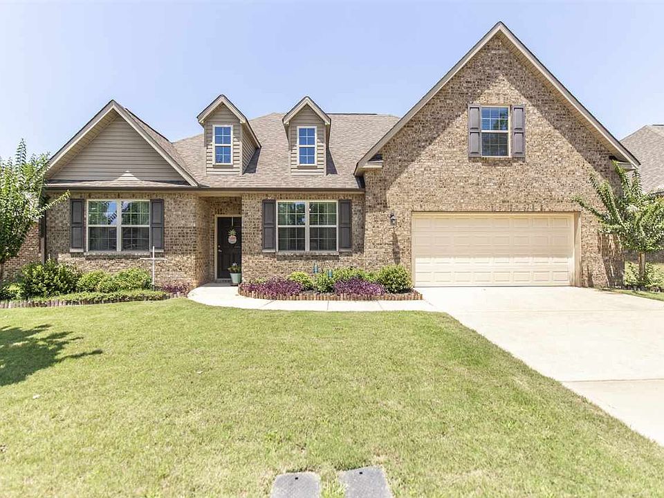 1st image of 136 Parkview Grv