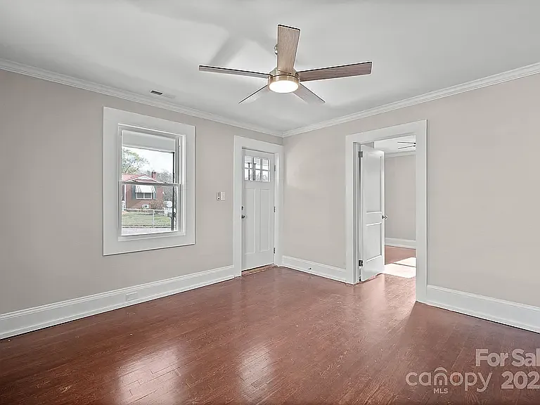 1108 Lutz St SW — Photo 10
