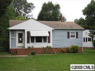 1st image of 907 Dogwood Dr