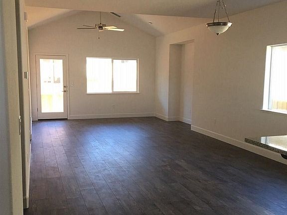 2nd image of 961 Marble Hills Cir