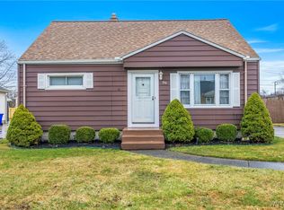 99 Cambridge Ave, West Seneca, NY 14224