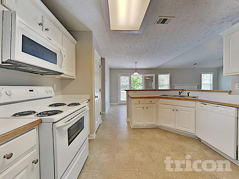 460 Vinemont Rdg — Photo 8