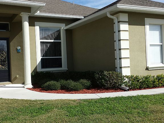 4th image of 10300 Castillo Ct