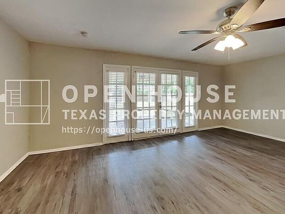 3rd image of 3419 Shadowcrest Ln