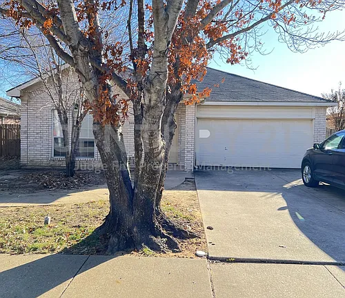 2416 Wildwood Ln Photo 1