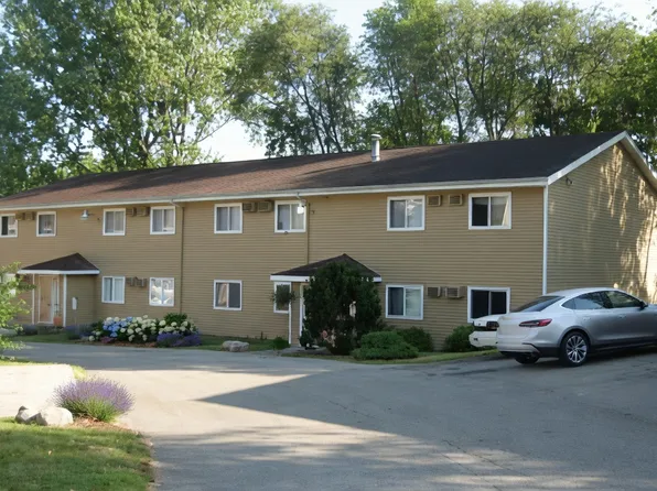 230 66th Ave SW, Cedar Rapids, IA