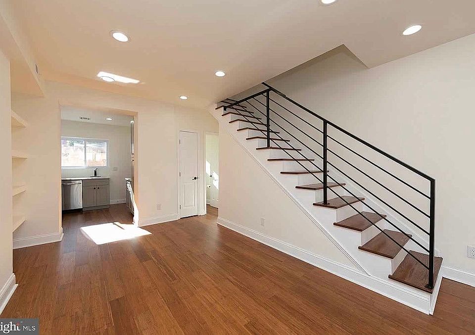 1st image of 510 Manton St