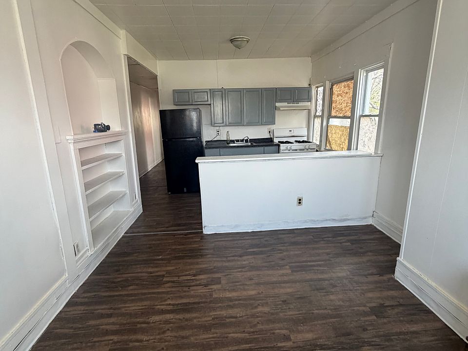 1st image of 133 Westminster St APT 1