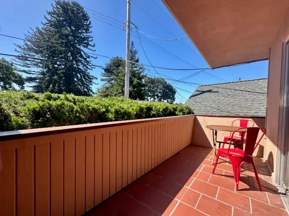 135 School St #2, Santa Cruz, CA 95060