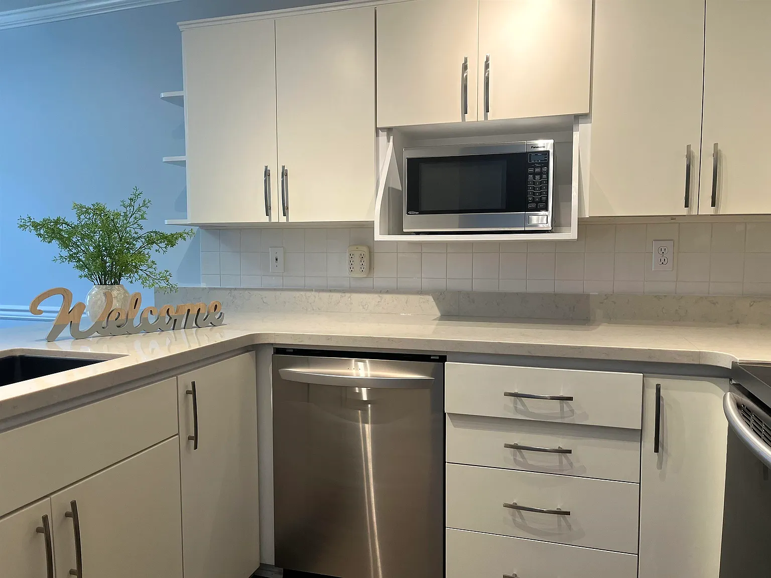 2 bed, 1140 sqft, $2,700 — Photo 2