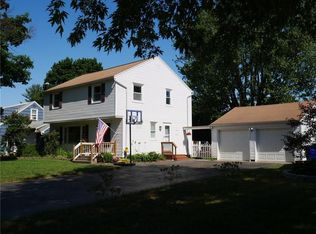 70 Summer Ln, Rochester, NY 14626