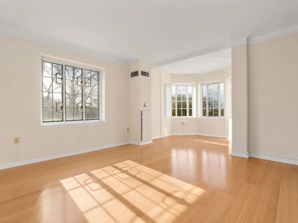 20 Chapel St APT B908, Brookline, MA 02446
