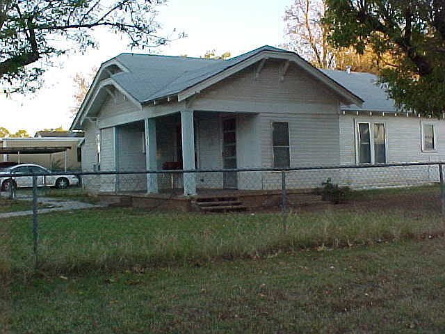2nd image of 1300 Avenue E NW