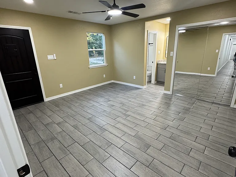 109 Cuchens Ln #B — Photo 2