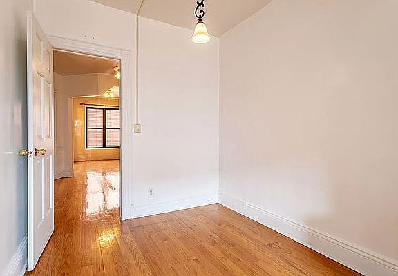 3rd image of 436 4th Ave #3R