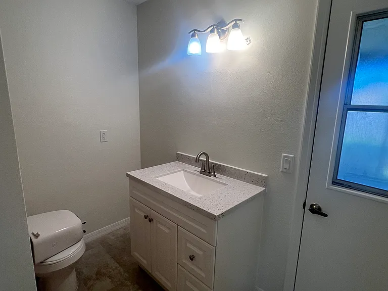 710 Beverly Rd — Photo 17