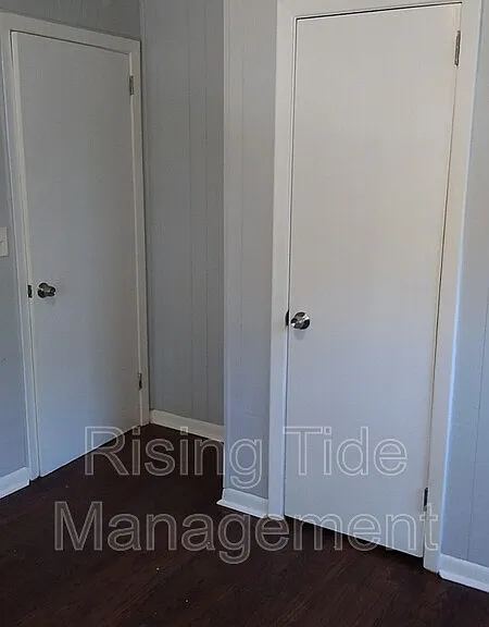 700 Biscayne Dr — Photo 10